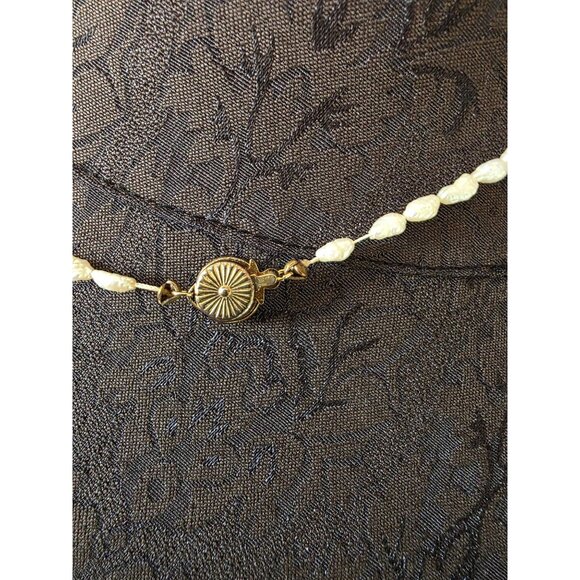 Vintage Freshwater Pearl Necklace With Gold-Tone Clasp - Picture 3 of 5